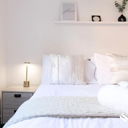One Bedroom Apartment At Smooth Stays Short Lets & Serviced Accommodation Preston With Parking Near Train Station Exterior foto